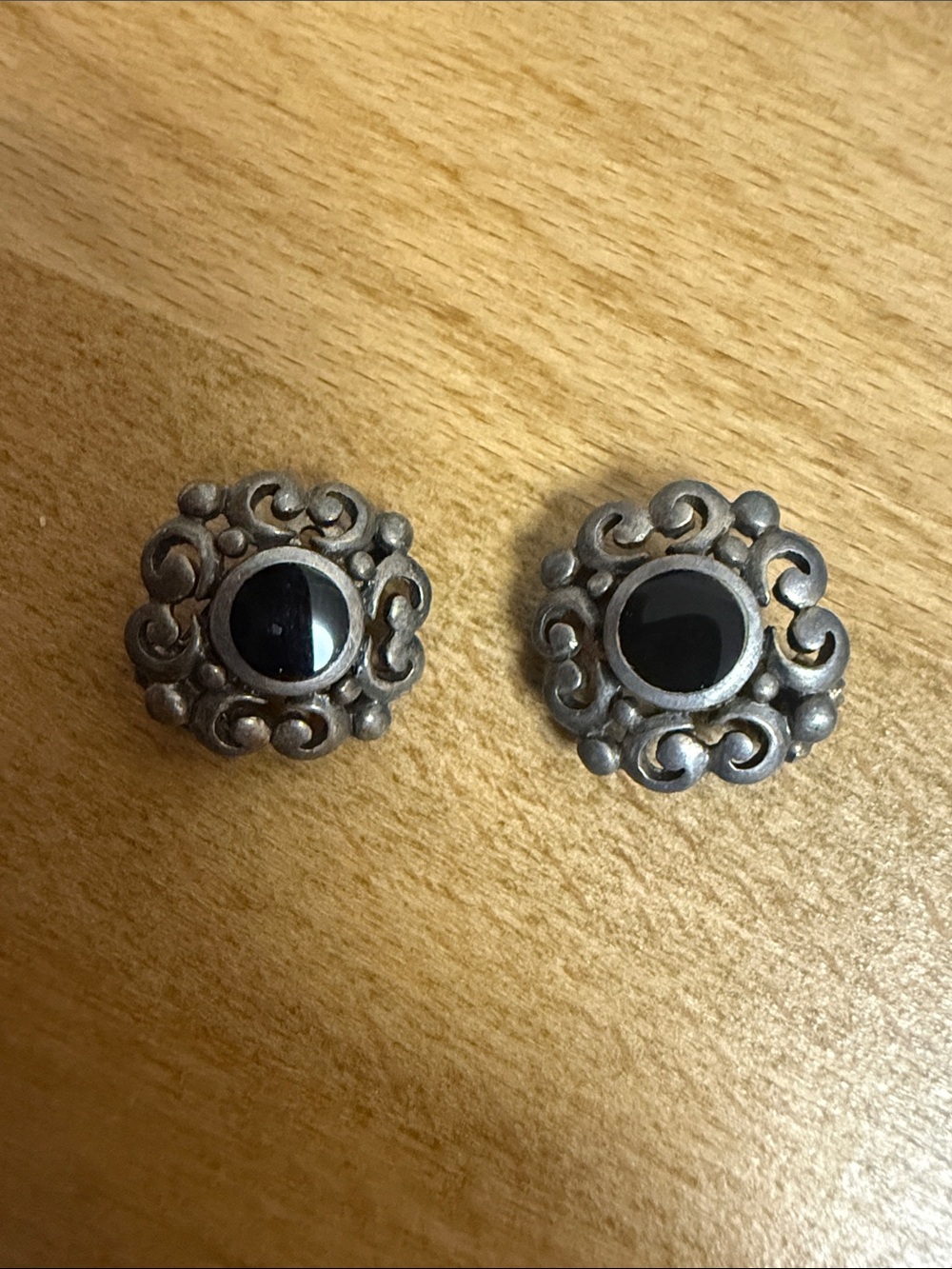 925 silver stud earrings swirl with black cabochon clippies clip on - Picture 2 of 5